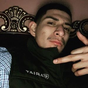 Meet your Posher, Santos